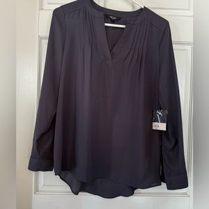 Vera casual top! Navy color NWT